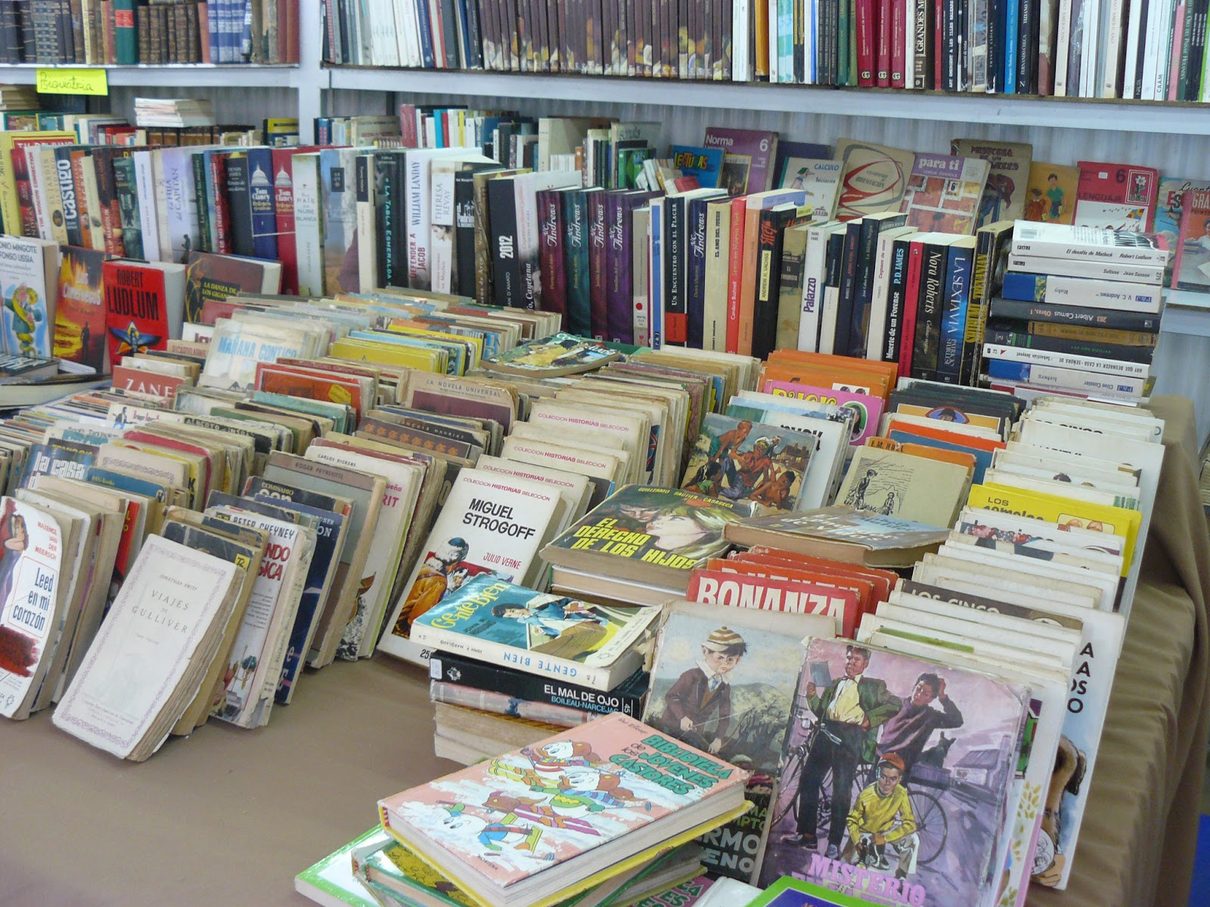 Ávila celebra su 33ª Feria del Libro Antiguo con 10.000 volúmenes en el corazón de la ciudad