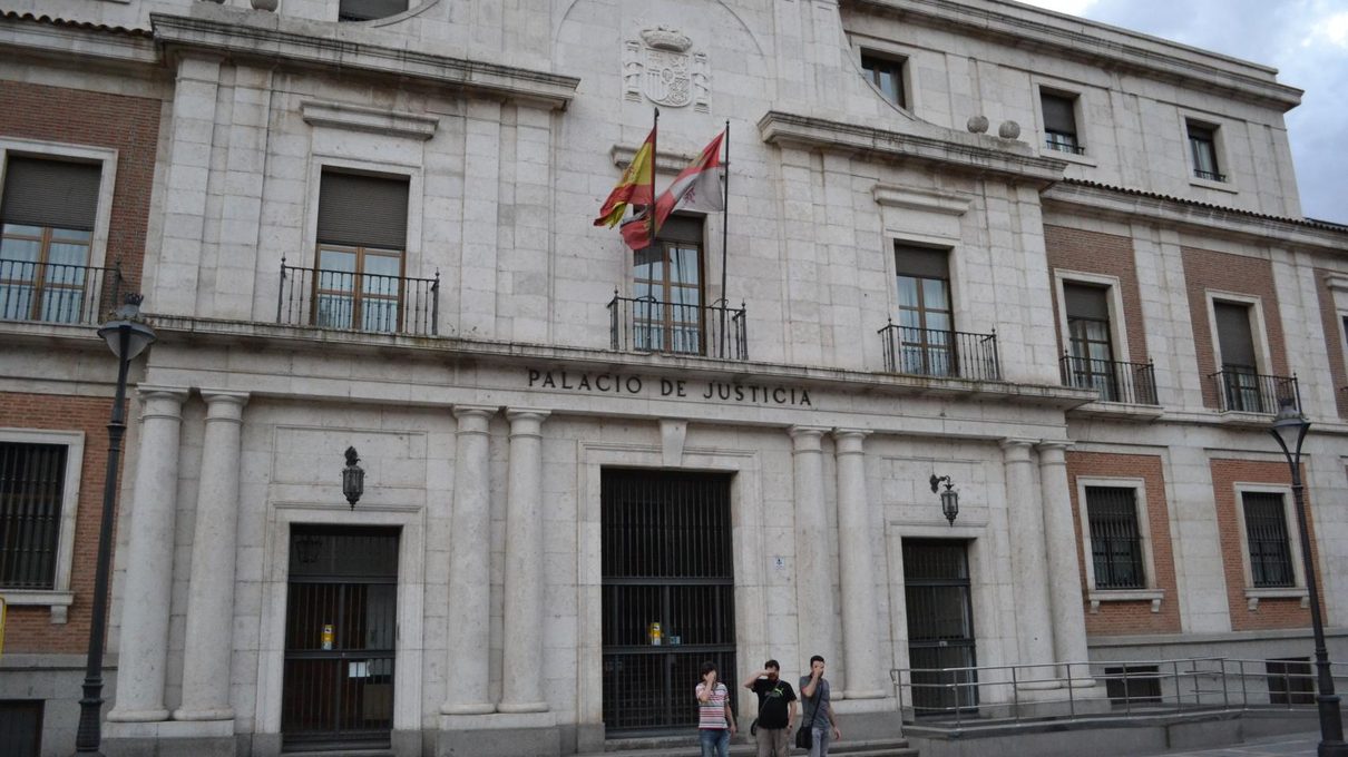 Quince años de prisión para el padre que abusó de su hija con discapacidad desde los cuatro años hasta la veintena