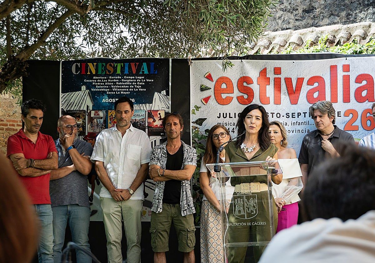 La Diputación de Cáceres lleva música, cine, teatro y circo a 77 pueblos de la provincia este verano