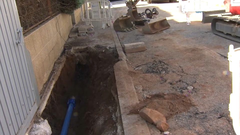 El Ayuntamiento de Cáceres invierte más de 360.000 euros para poner fin a los continuos reventones de agua en La Sierrilla