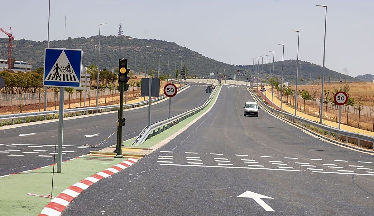 La Ronda Sur de Cáceres empieza a tomar forma: el primer tramo abre este lunes tras meses de retrasos y un hallazgo romano in