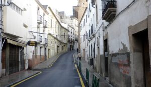 Cáceres vuelve a apostar por renovar la plaza de Santiago con casi 800.000 euros después de que la primera licitación no reci