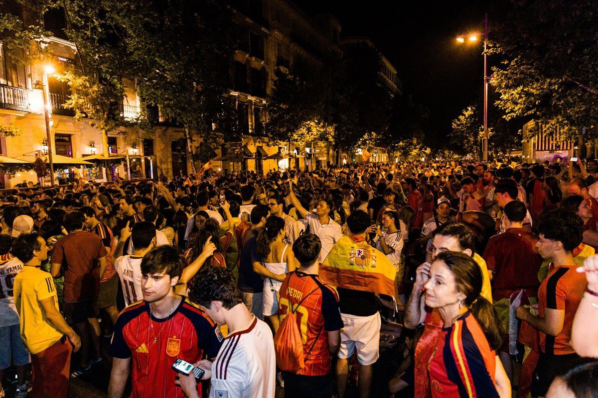 Madrid corta el centro para recibir a los campeones del mundo: Cibeles se prepara para 60.000 aficionados