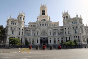 La guerra interna de Vox llega al Pleno de Cibeles: Ansaldo estrena portavocía entre acusaciones de "desprecio" a la democrac
