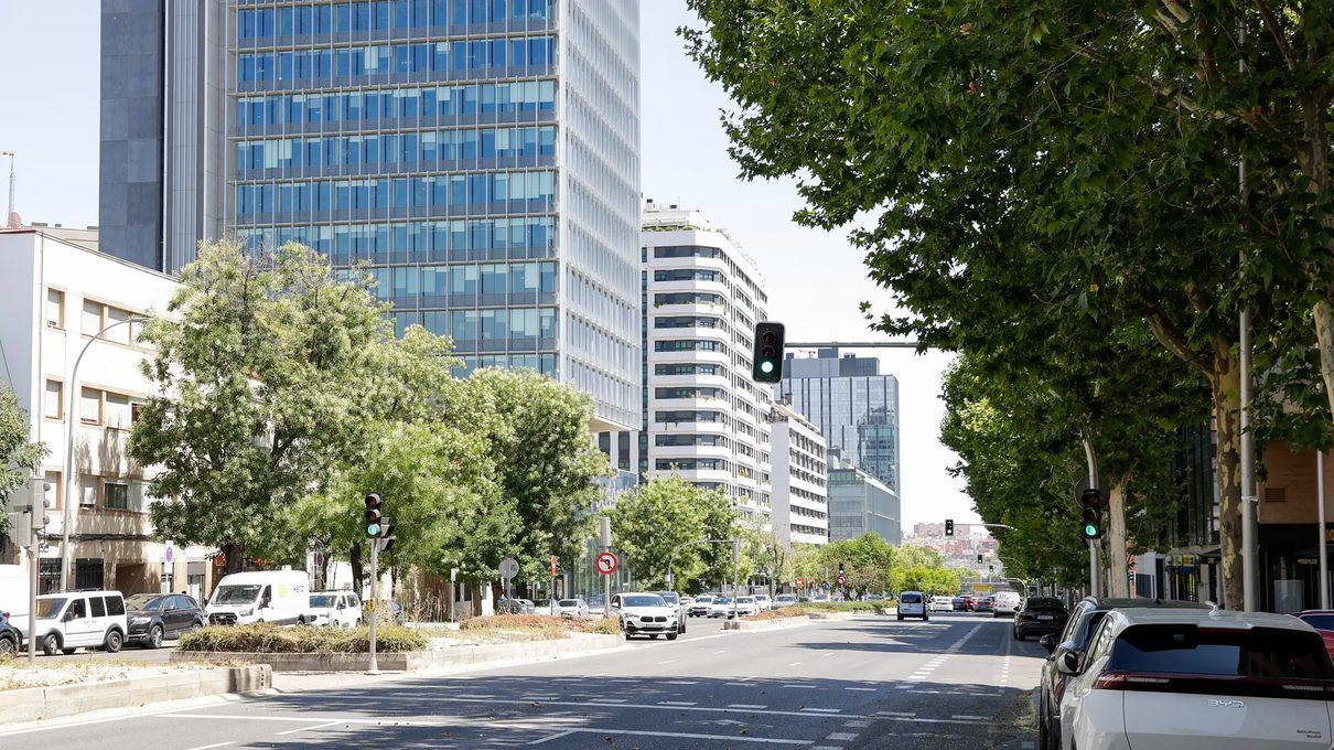 Madrid quiere acabar con los barrios fantasma: el nuevo plan urbanístico apuesta por mezclar vivienda, oficinas y comercio en