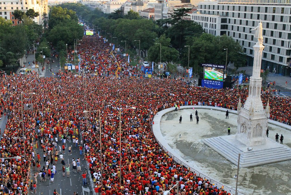 La segunda estrella desata la locura en Madrid: miles de aficionados toman las calles tras el triunfo de España ante Argentin