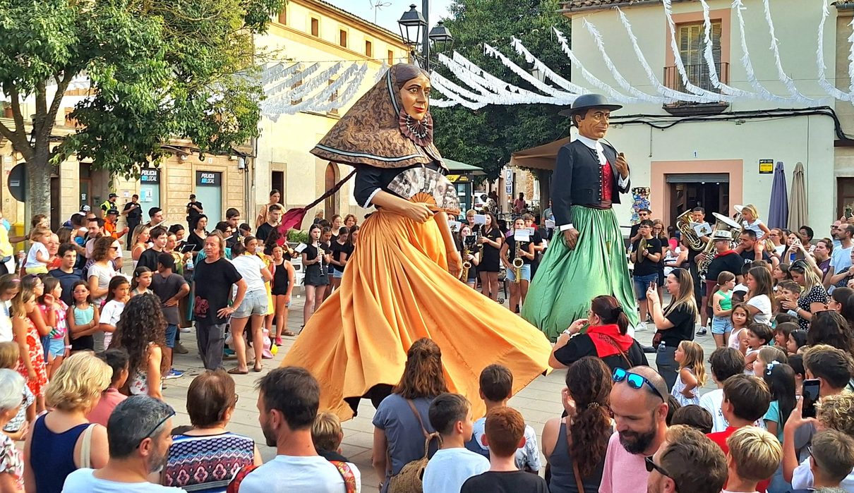 El flamenco toma Cala Corb y convierte las fiestas de Sant Jaume en una noche de arte y emoción