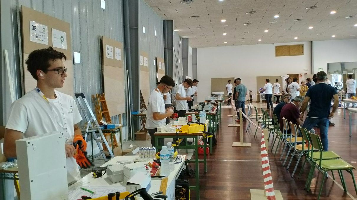 Casi 400 firmas en cuatro días: las familias de Menorca exigen más plazas de Formación Profesional para sus hijos