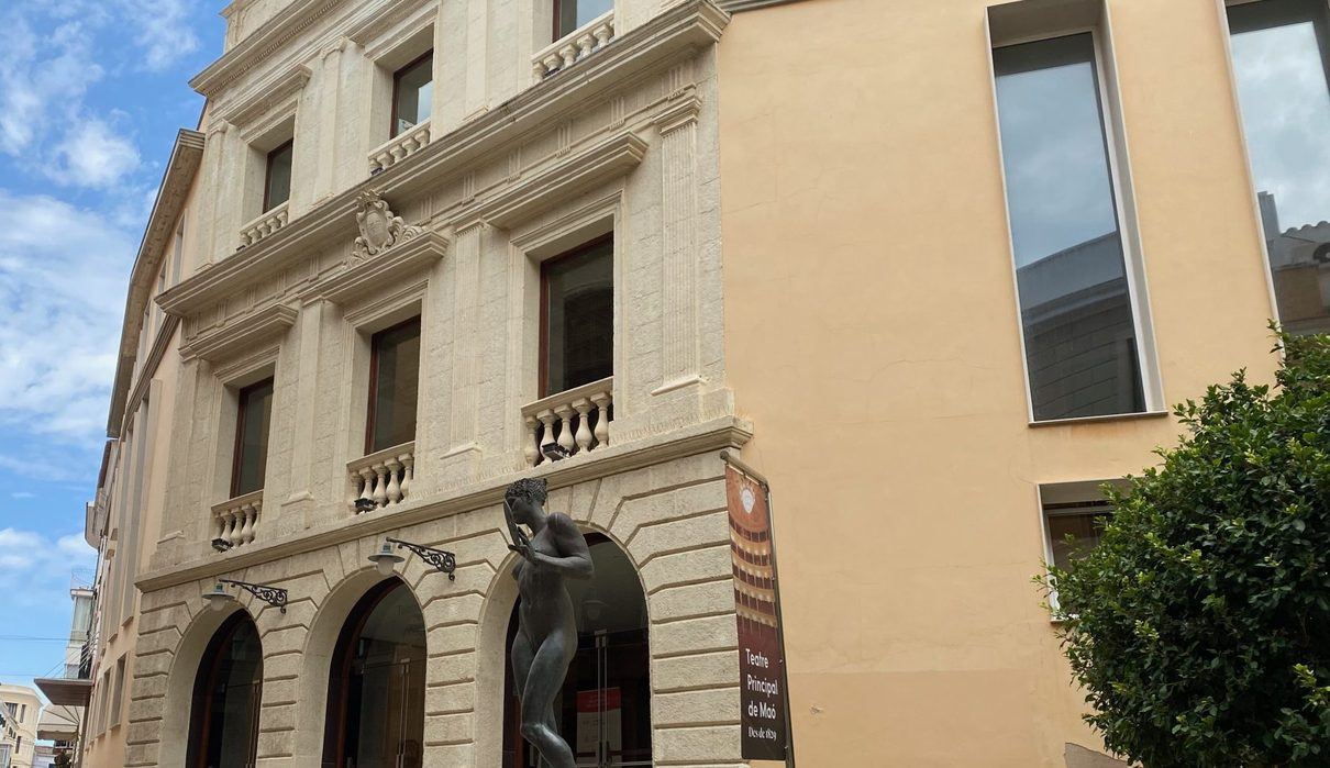 El Teatre Principal de Maó acogerá el 13 de agosto una gran gala para celebrar los 40 años del Institut Menorquí d'Estudis