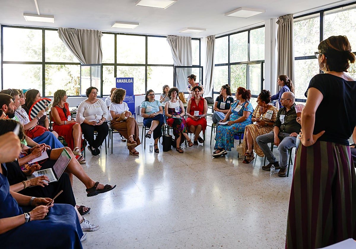 Oviedo sale a la calle para conversar sobre su candidatura a Capital Europea de la Cultura 2031