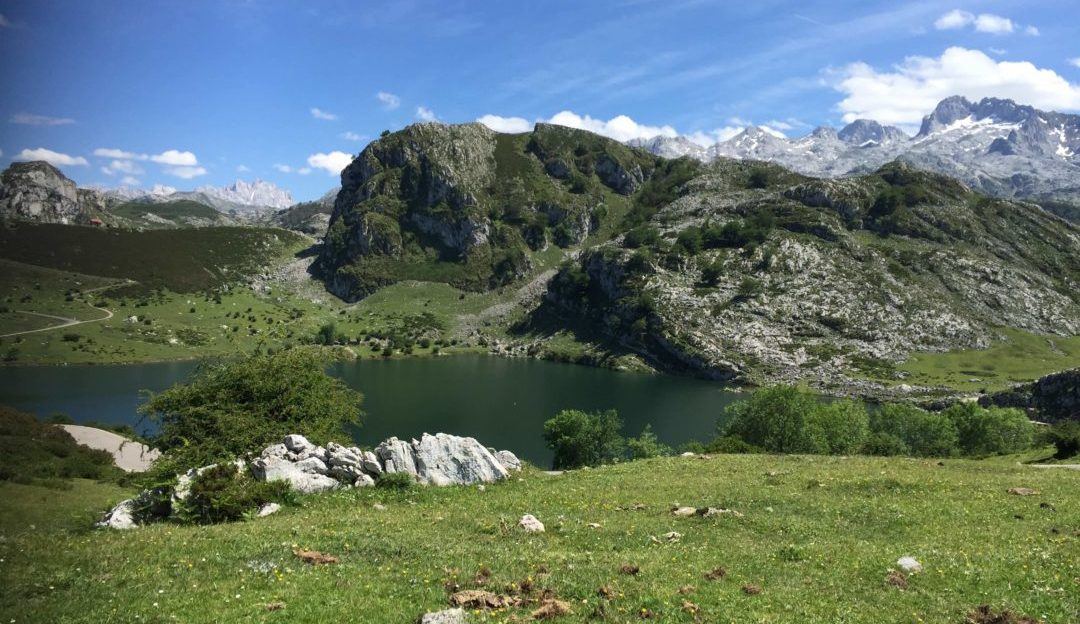 Los Lagos de Covadonga se visten de fiesta para celebrar su 88ª edición de la Fiesta del Pastor