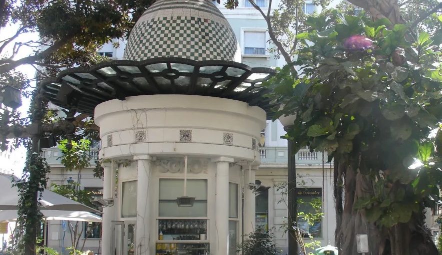 El quiosco 'La Chucha' vuelve a la vida: el San Francisco recupera uno de sus rincones más queridos