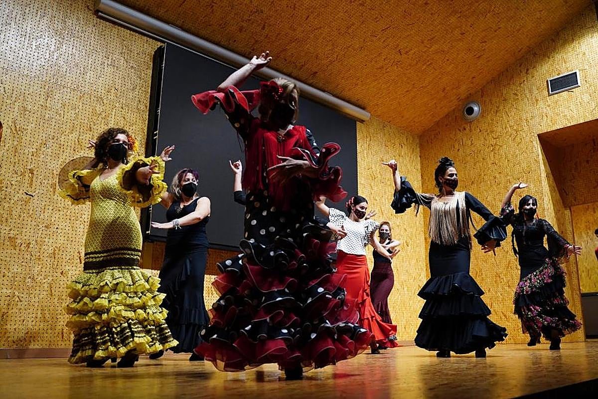 Las Canteras vuelve a latir: ritmo, sevillanas y vecindad para arrancar unas fiestas cargadas de ilusión renovada