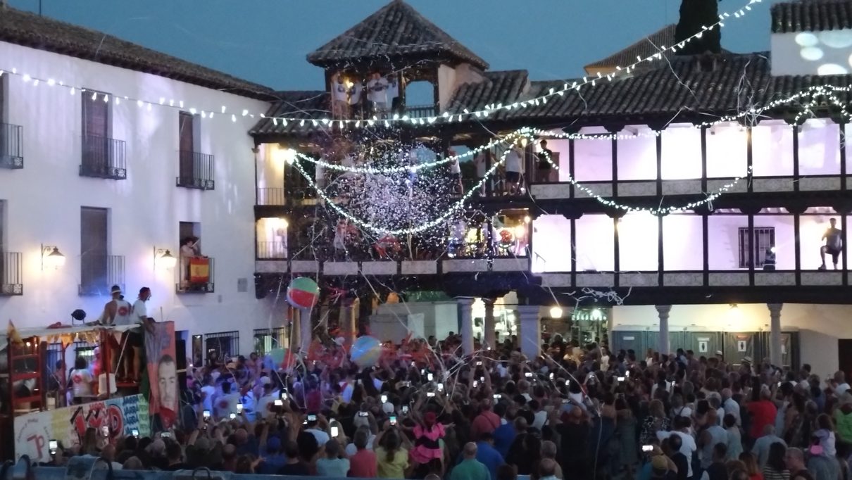 La escritora Pepita Robles abre las fiestas de Santa Marina con un pregón que devuelve la vida a la Escurial de los años 40