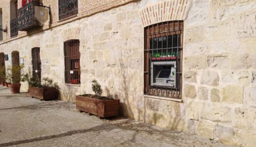 Siete mil vecinos salmantinos siguen sin poder sacar dinero en su propio pueblo