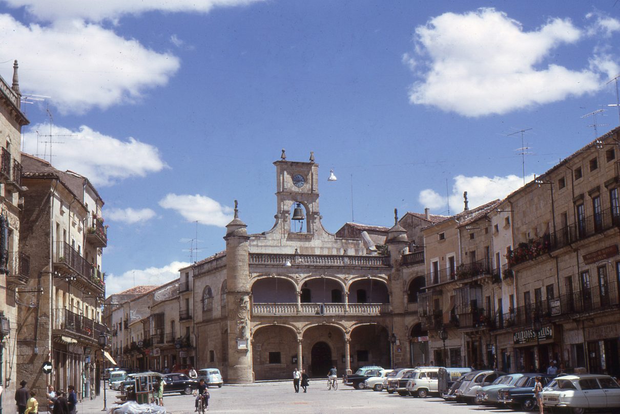 La Plaza Mayor de Ciudad Rodrigo vibró con el segundo Mundial de España... hasta que la tragedia rompió la noche