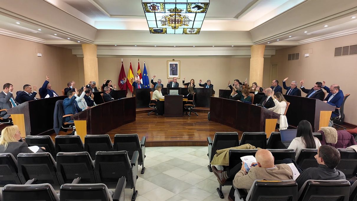 Ciudadanos apoya casi siete millones en inversiones pero rechaza partidas que atribuye a la «mala gestión» del gobierno munic