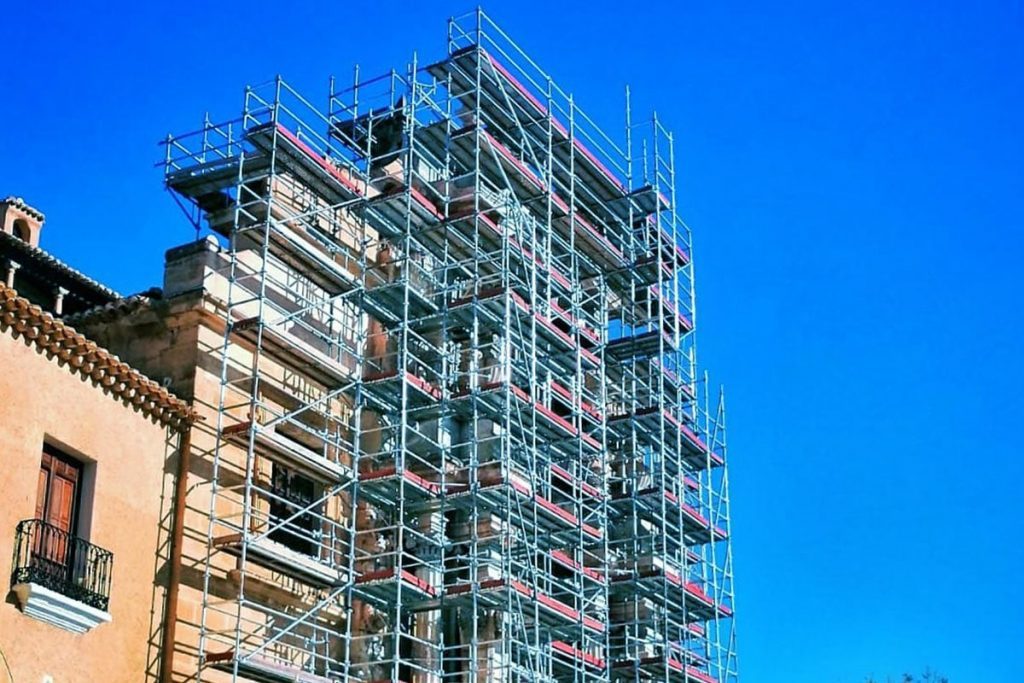 La falta de albañiles deja a los segovianos esperando medio año para reformar su casa