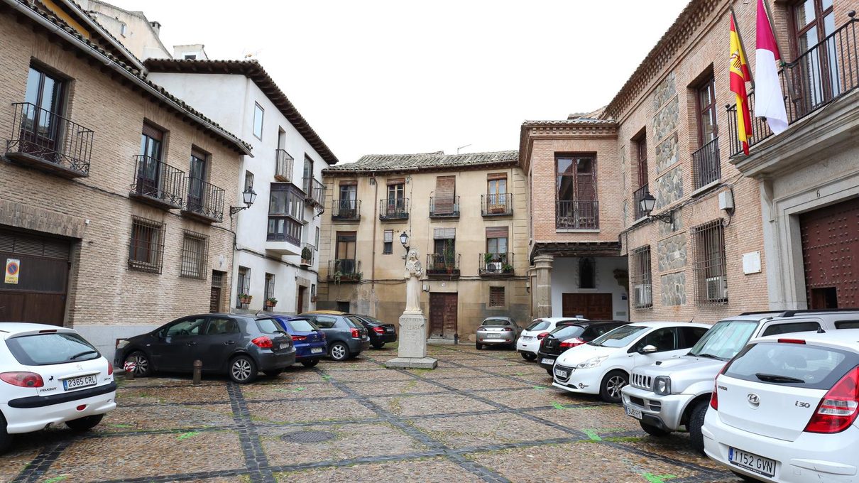 Toledo gasta 400.000 euros en remodelar su Plaza Mayor y ya estudia cambiarla de nuevo tres días después de inaugararla
