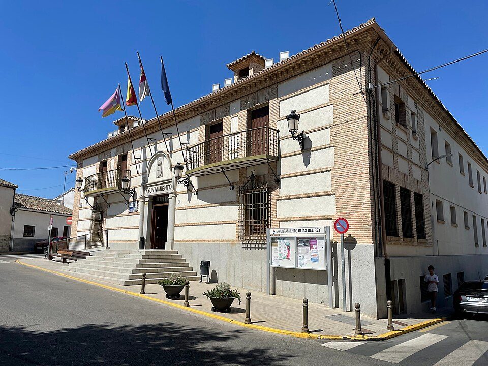 Olías del Rey acumula casi 8 millones de euros en su hucha municipal y congela impuestos un año más