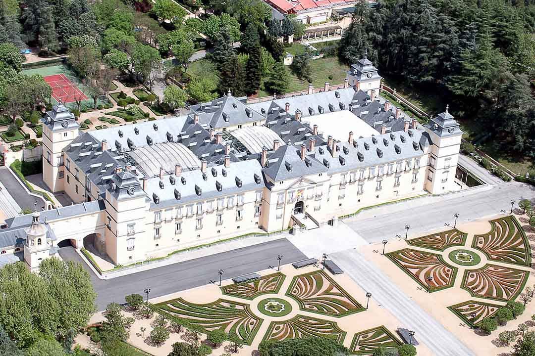 Carlos Velázquez acude al Palacio de El Pardo para arropar el patrimonio de Toledo ante el rey Felipe VI