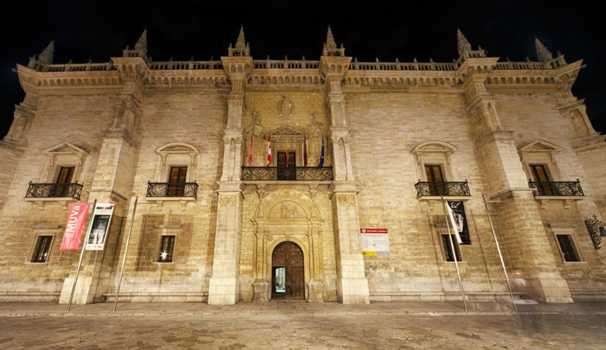 Valladolid se viste de siglo XVI para celebrar los 500 años del nacimiento de Felipe II con recreaciones, videomapping y una