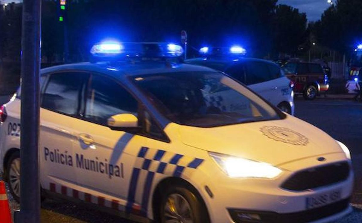 Una menor ebria al volante y cuatro policías heridos: una noche de caos en La Rondilla