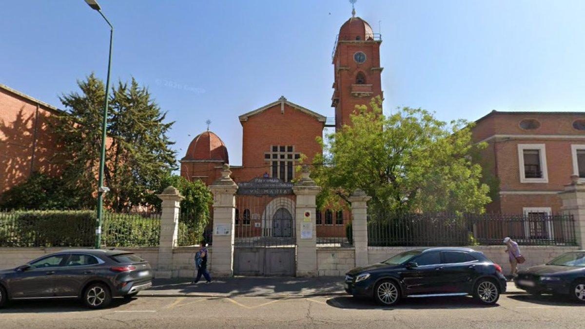Las Delicias se detiene por la Virgen del Carmen: dos procesiones cortan el tráfico en el barrio vallisoletano