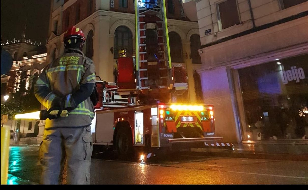 Una pareja siembra el caos en un hotel de Valladolid al activar la alarma de incendios de madrugada y escapar sin dar explica