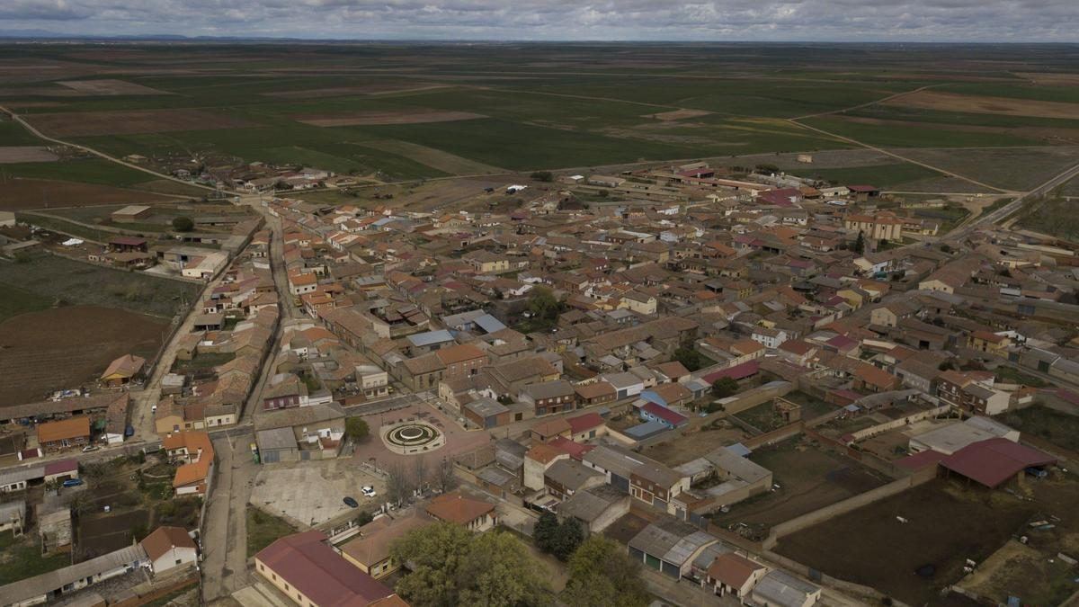 Ochenta y cinco nietos y bisnietos del mismo árbol se dan cita en Cañizo de Campos el 8 de agosto