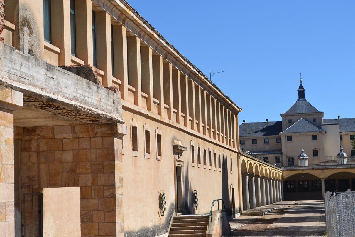 Cien años de historia y memoria: Marquiz de Alba rinde homenaje a los alumnos de su escuela del alma