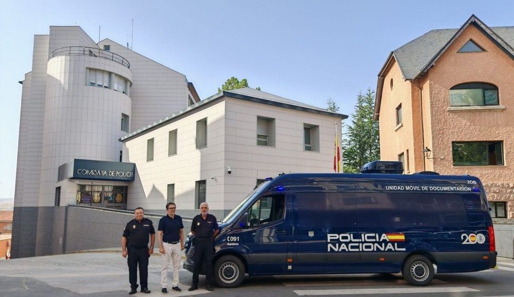 Desarticulada en Ávila una red criminal que estafó a operadoras de telefonía con 150 móviles de alta gama