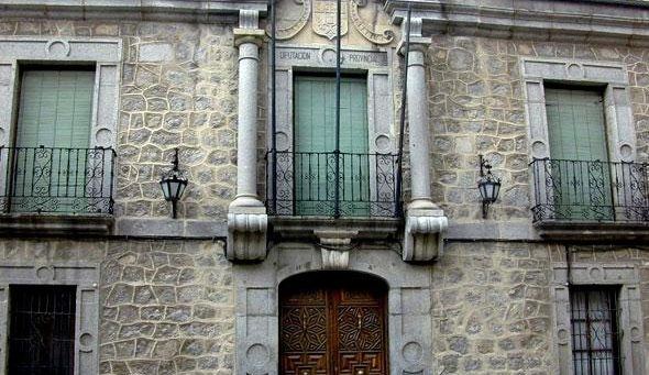 PP y PSOE se sientan a negociar el futuro de las instituciones abulenses en un diálogo que marcará la próxima etapa política