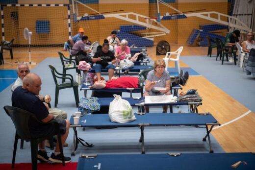 Casi 2.900 personas atendidas en Ávila tras los incendios que obligaron a evacuar residencias enteras y miles de vecinos