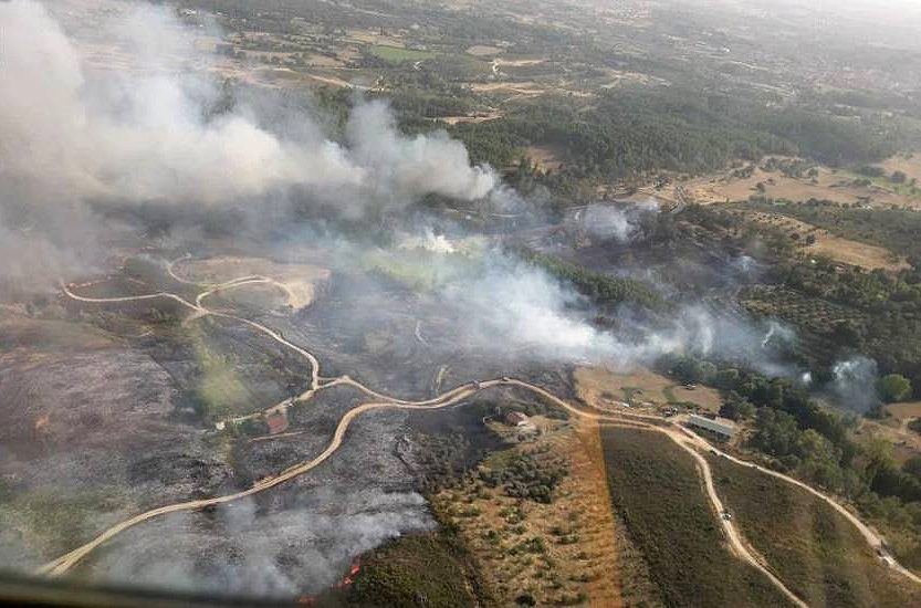 Los vecinos de Navaluenga y Burgohondo vuelven a casa tras el incendio pero el turismo rural acusa ya el golpe económico