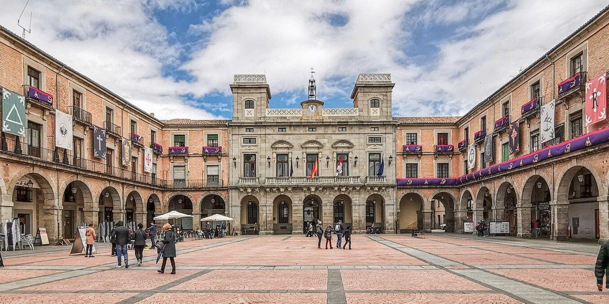 Las Jornadas Medievales obligan a reorganizar el mercadillo del Mercado Chico, que se celebrará en miércoles de forma excepci