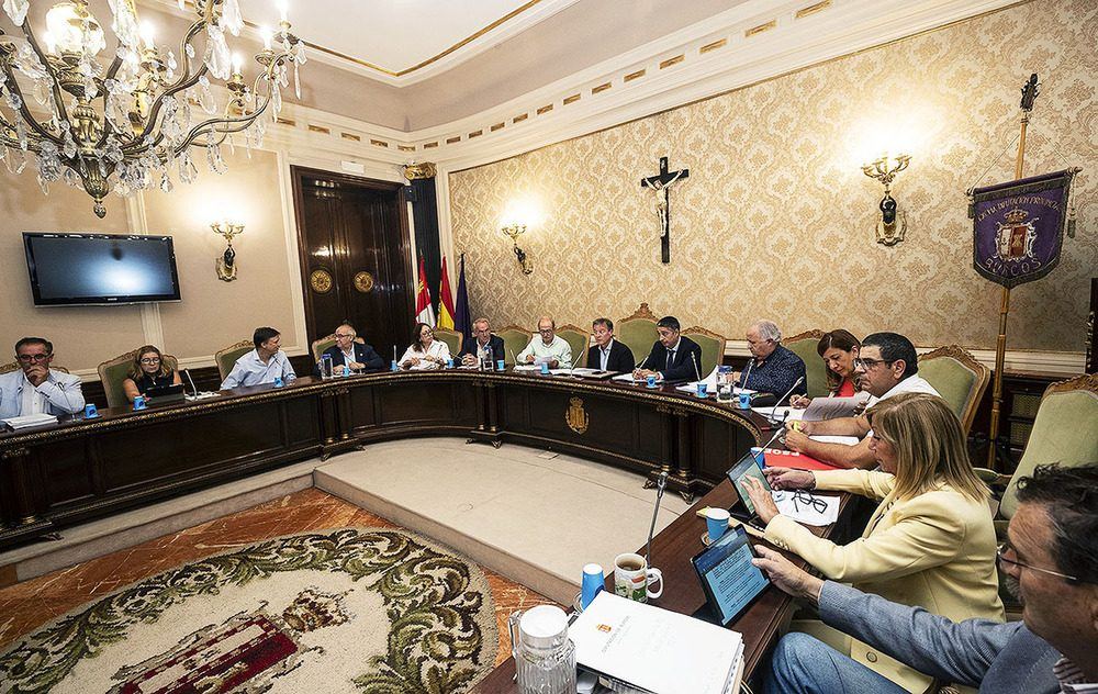 Los cuatro partidos de la Diputación de Burgos se unen para acabar con la incomunicación móvil de un centenar de pueblos