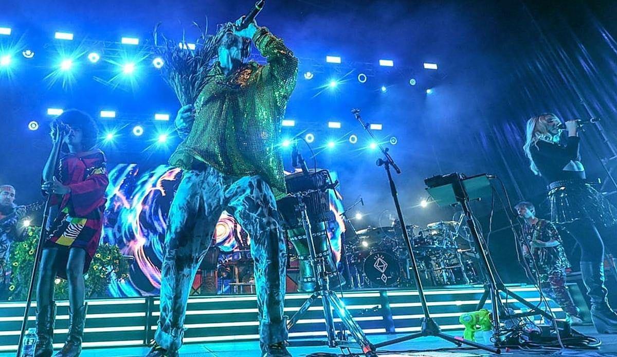 El Ayuntamiento de Burgos salda la deuda con Crystal Fighters y avanza en la liquidación de los conciertos de los Sampedros 2