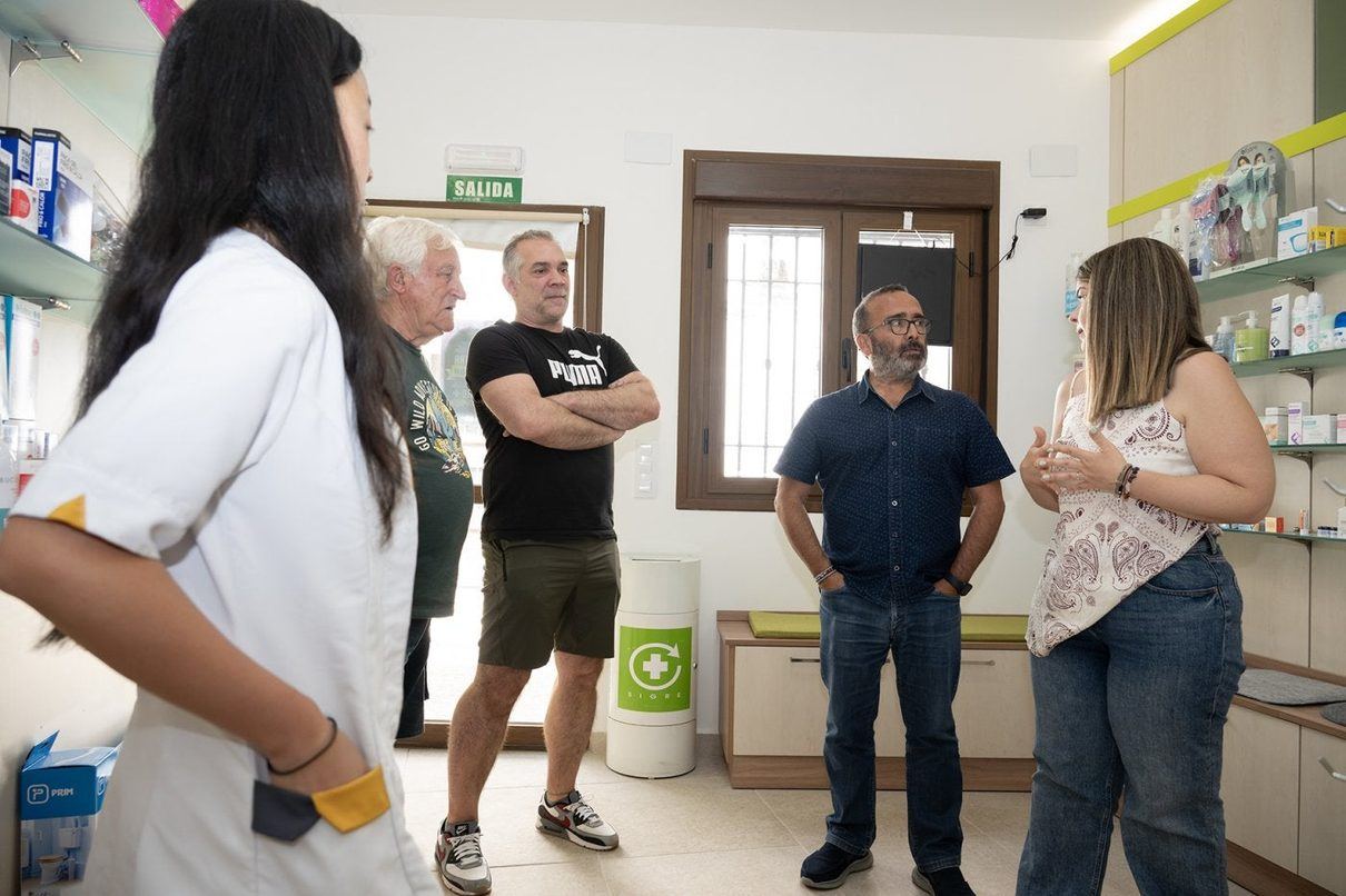 Cáceres destina 50.000 euros para salvar las farmacias rurales que luchan por sobrevivir en los pueblos más pequeños