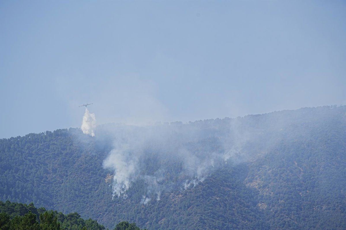 El fuego devora Las Hurdes: once alquerías evacuadas y miles de hectáreas calcinadas en la mayor emergencia del verano cacere
