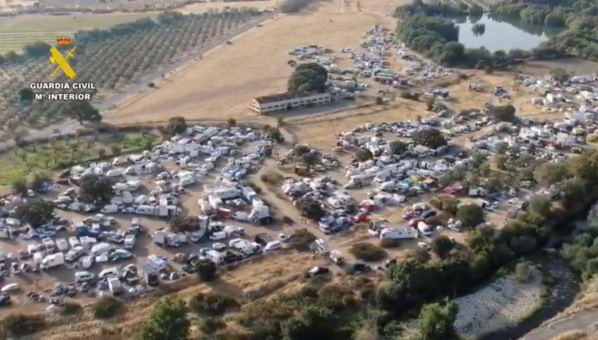La Guardia Civil detiene a diez personas y tramita más de treinta expedientes por drogas tras la rave ilegal de La Granja