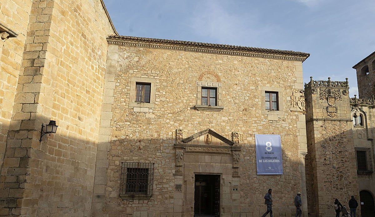 Cáceres abre 120 plazas gratuitas de formación para desempleados en ocho municipios de la provincia