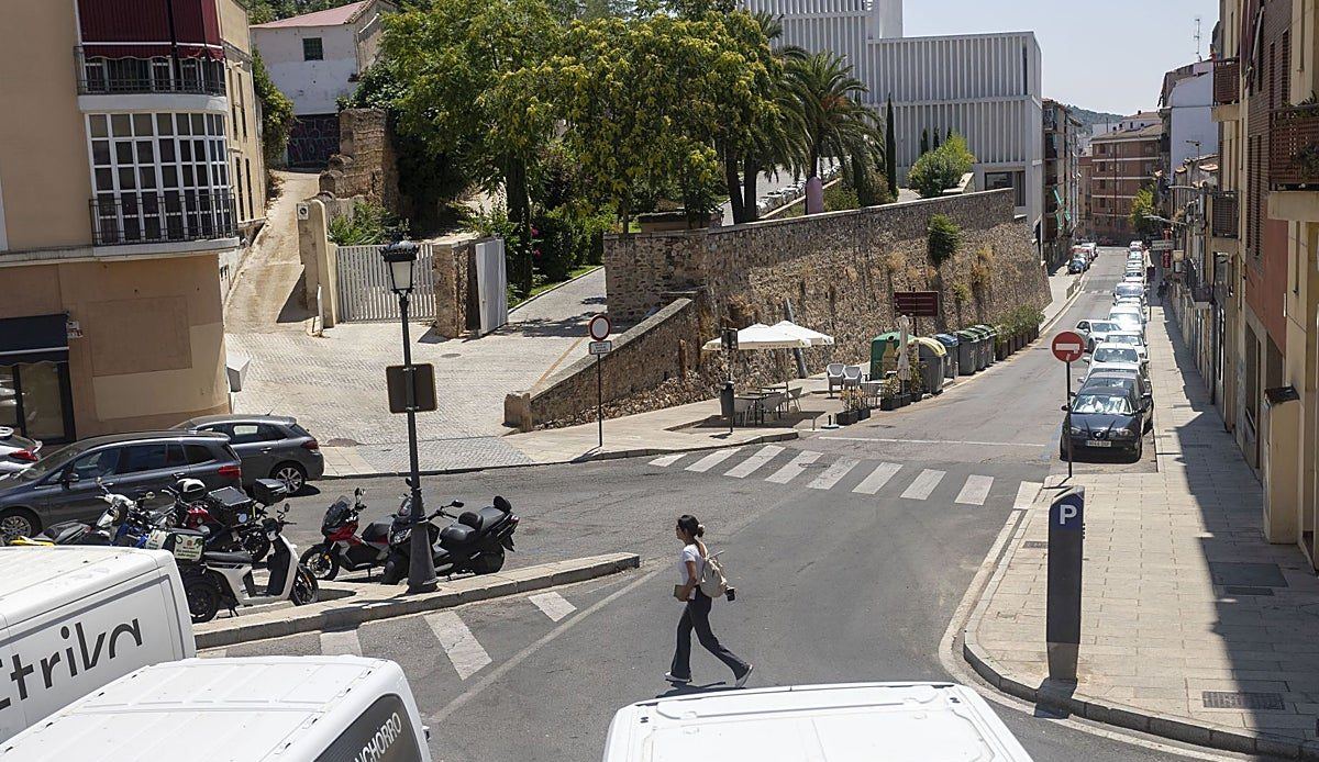 Cáceres transformará la plaza Marrón y Camino Llano en un gran espacio peatonal con jardines y mirador por casi un millón de