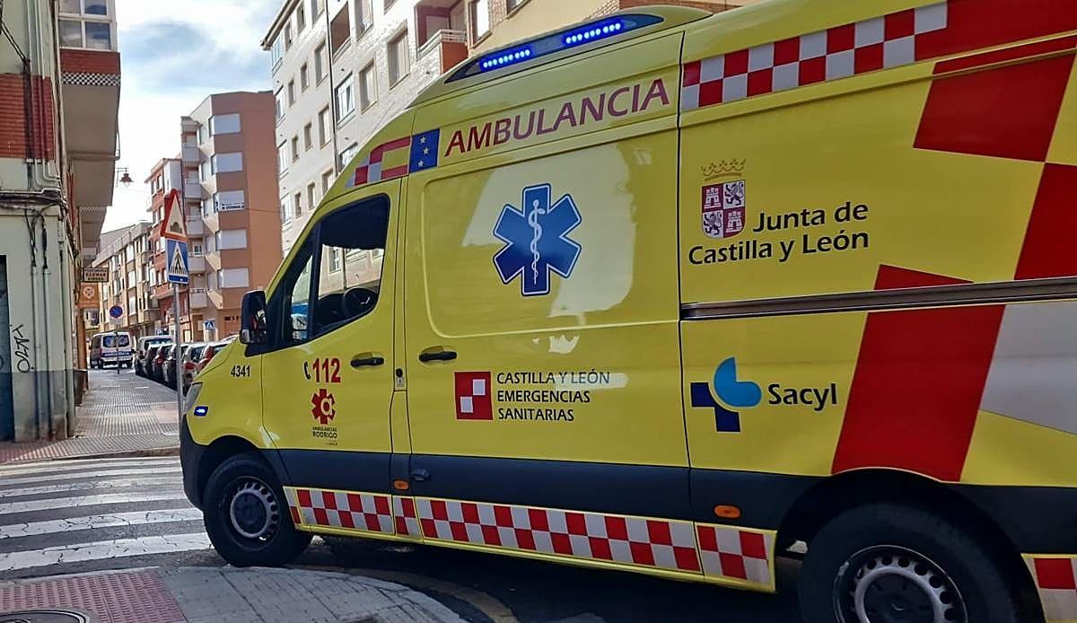 Sahagún y Villablino siguen sin ambulancia de emergencias año y medio después de que las Cortes lo exigieran a la Junta