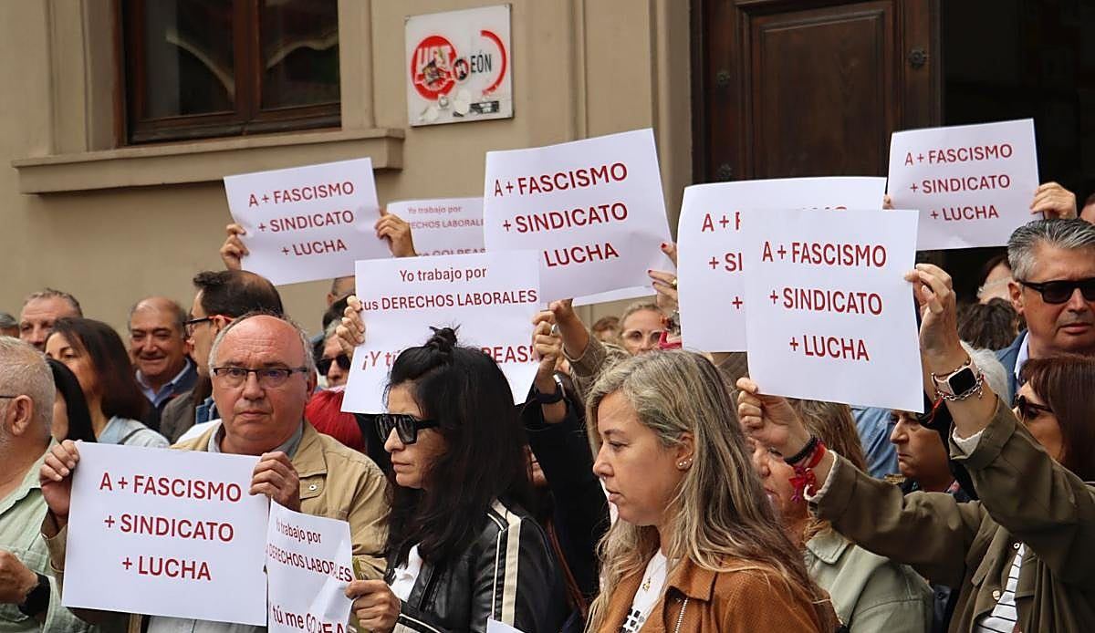 León se moviliza tras la agresión a una sindicalista: UGT compara el discurso de odio con los inicios del nazismo