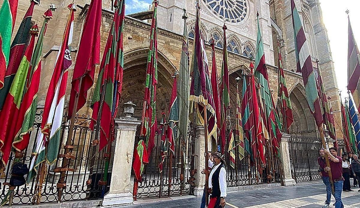 León reordena San Froilán: pendones con código de vestimenta, fuegos artificiales y el primer concierto ya confirmado