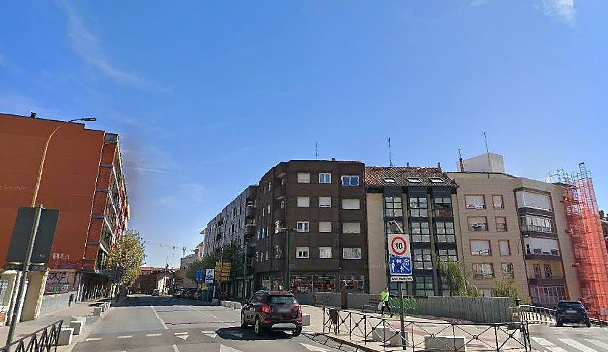 Un hombre golpea a un agente de la Policía Nacional en pleno centro de León y acaba detenido