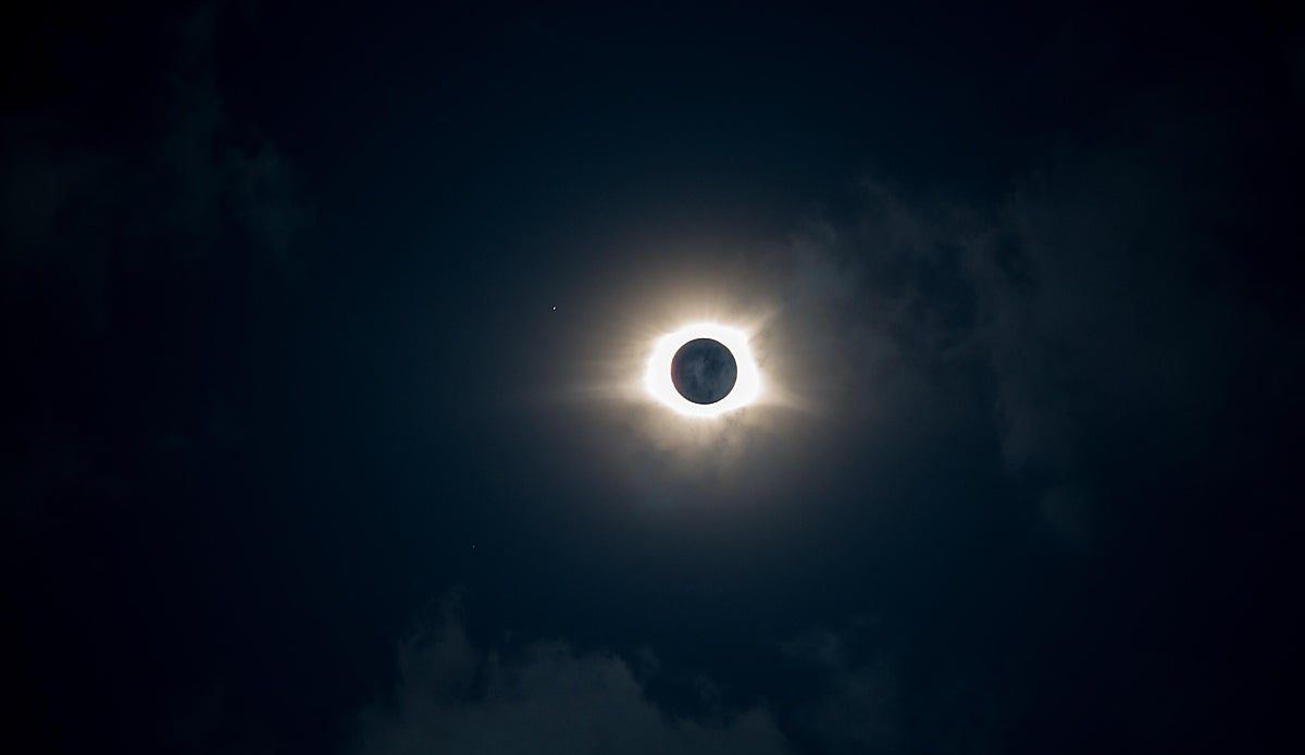 Villamanín convierte el eclipse solar del 12 de agosto en una fiesta astronómica con música, charlas y telescopios