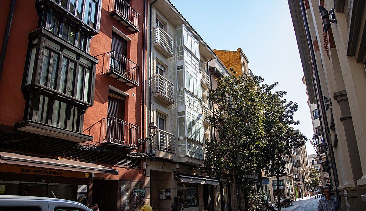Los dueños de una bodega riojanoalavesa transforman un edificio entero del centro de Logroño en seis apartamentos turísticos