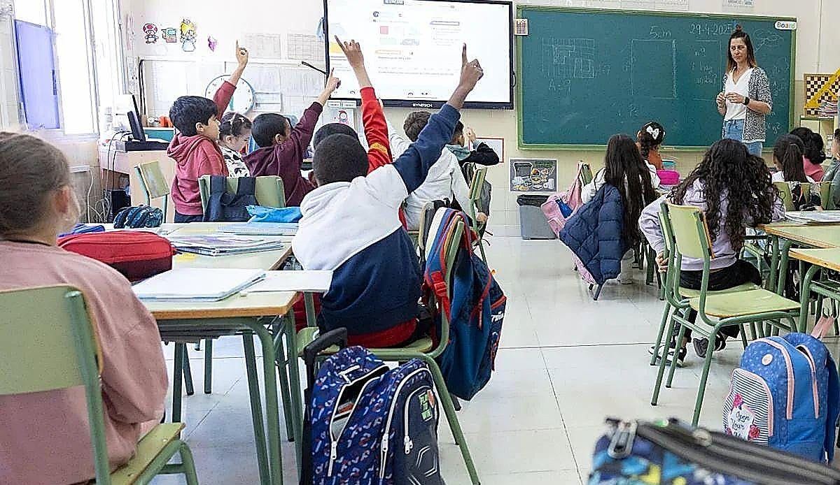 Alumnas y alumnos de un colegio público de Logroño escriben una carta a su directora pidiendo aire acondicionado: "Con el cal